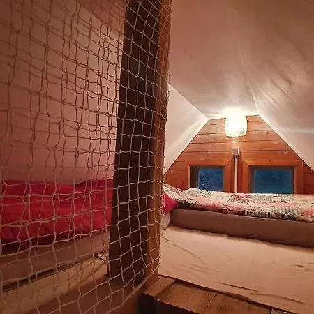Pod Modrinem Nyaraló
